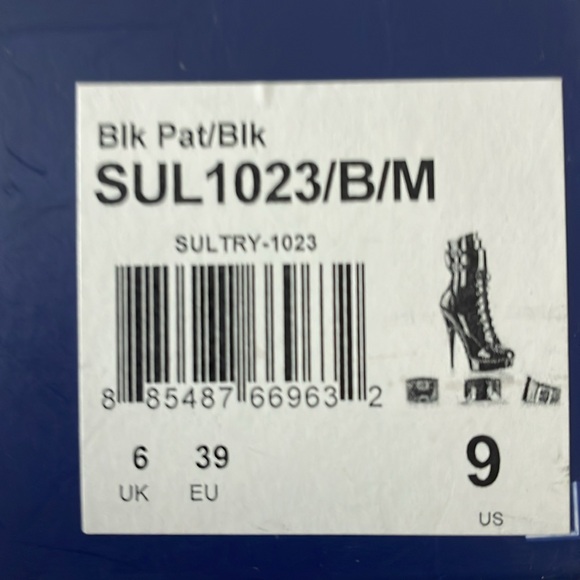 Size9 Blk Patton, leather boots with the straps with a lock and key. - Picture 5 of 5